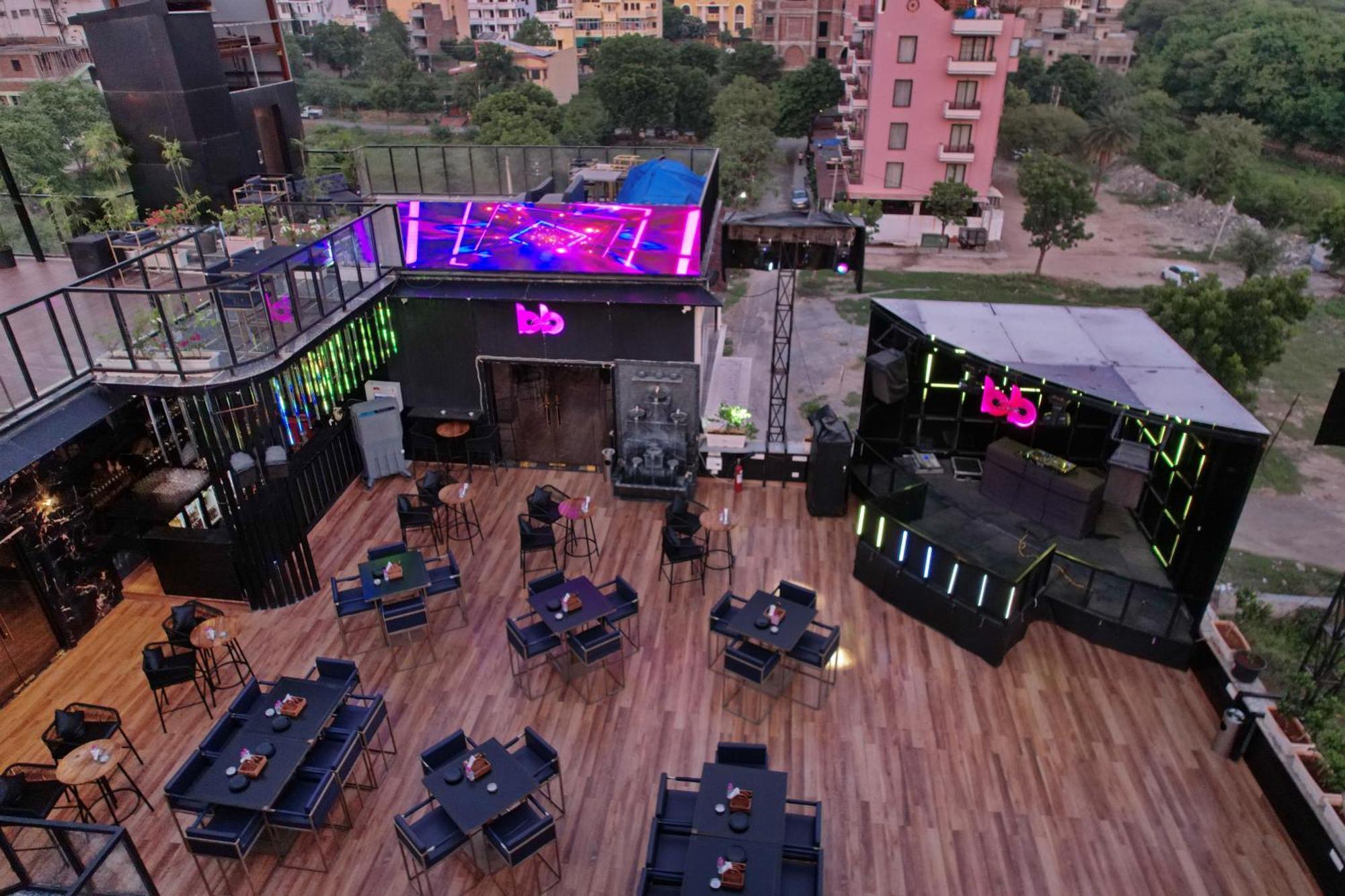 Hotel The Courtyard - Beyond Bar & Club Udajpur Exteriér fotografie