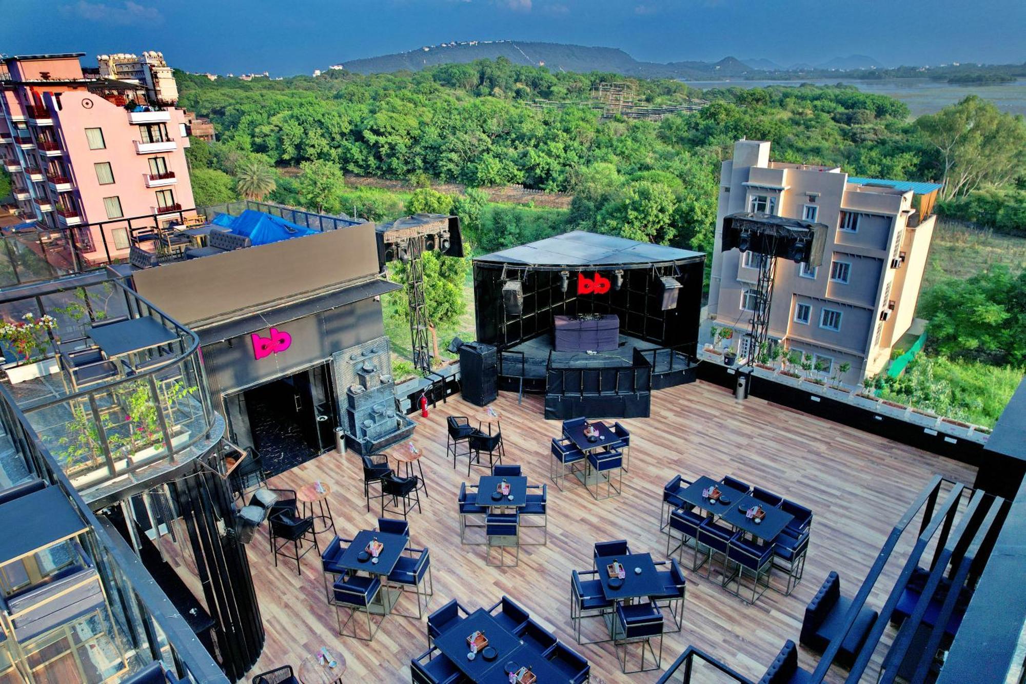 Hotel The Courtyard - Beyond Bar & Club Udajpur Exteriér fotografie