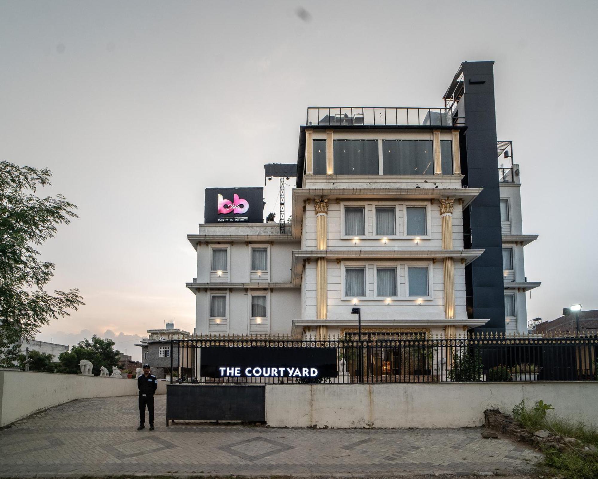 Hotel The Courtyard - Beyond Bar & Club Udajpur Exteriér fotografie